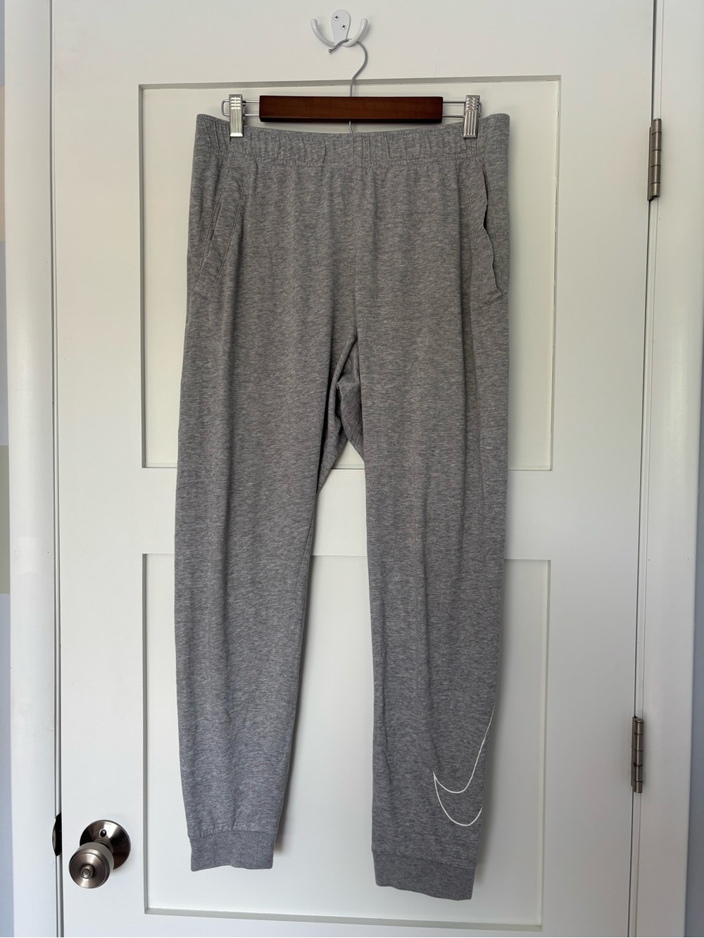 Men’s Medium Nike pants lightweight cotton
